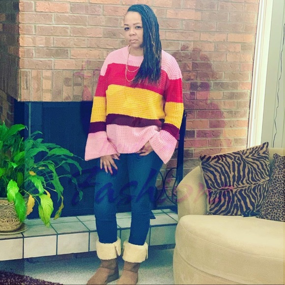 1 HOUR SALE Striped Flare Sleeve Sweater - Picture 3 of 4